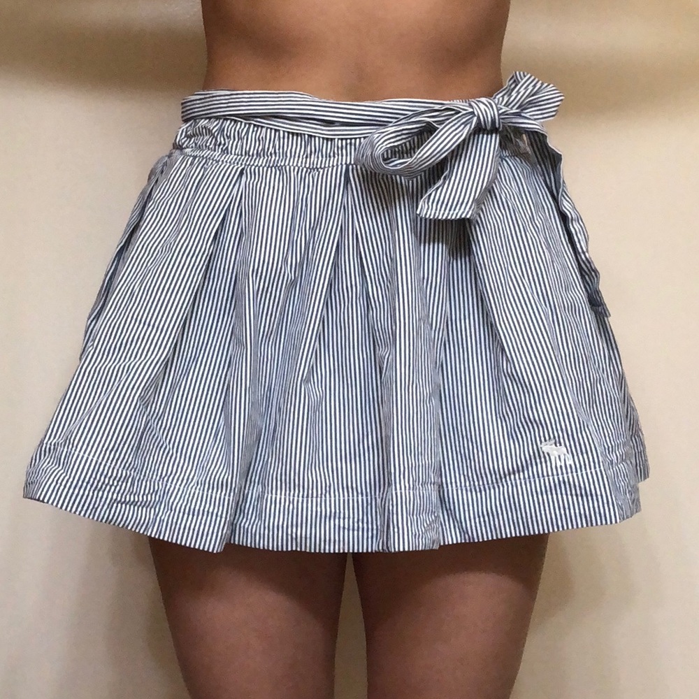 Abercrombie & Fitch Skirt - Picture 1 of 3